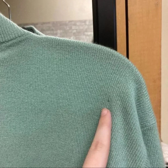 PRECIOUS FIBERS Mint Green 100% Cashmere Button Embellishment Small Sweater - Picture 3 of 6